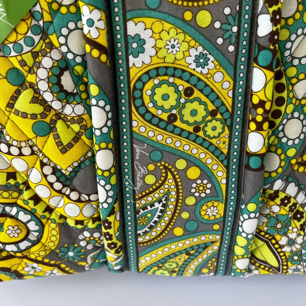 Vera Bradley Eloise Lemon Parfait. Yellow and Green Paisley Quilted Shoulder Bag - Picture 5 of 10
